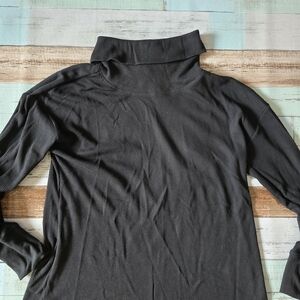 Denver Hayes Black Ribbed Knit Turtleneck